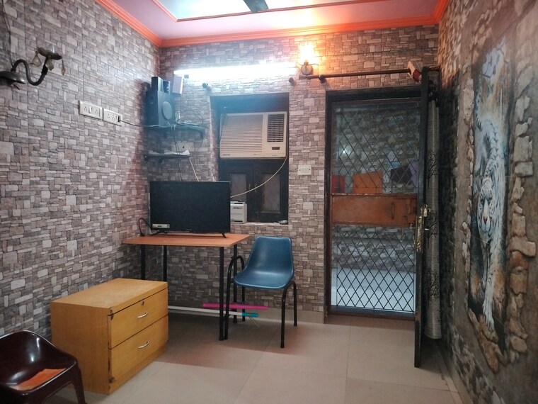 Living Room, sarita vihar 1 Bedroom 450 Sq.Ft. Apartment In Sarita Vihar Delhi 9668879
