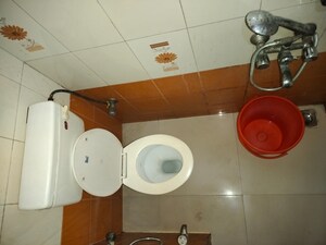 Bathroom in 1 BHK Apartment at Sarita Vihar – for Rent