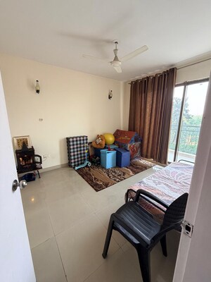 Team Area in 3 BHK Builder Floor at Godrej Frontier, Sector 80 – for Sale