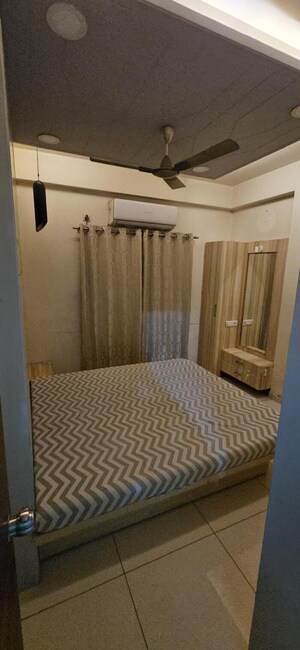Bedroom in 3 BHK Apartment at Bhayli – for Rent