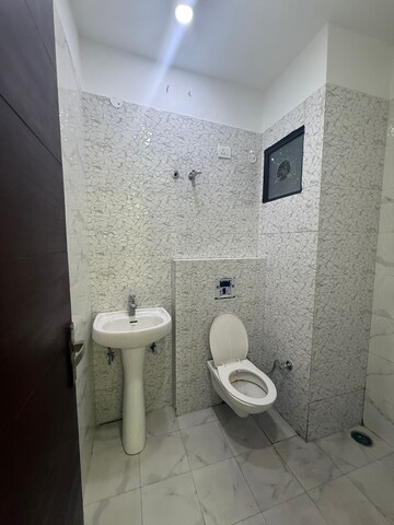 Bathroom in 4 BHK Independent House at Sector 27 – for Sale