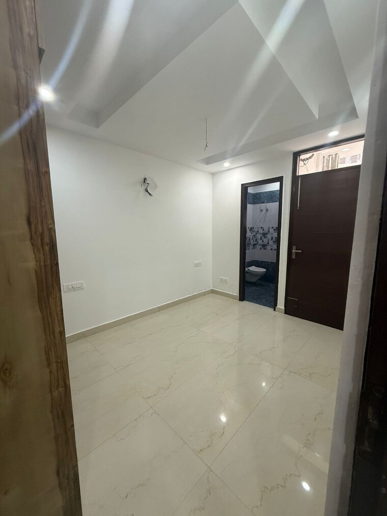 Room, sector 27 4 Bedroom 250 Sq.Ft. Independent House In Sector 27 Panchkula 9669145