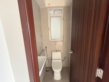Bathroom in 1 BHK Apartment at Indiabulls One Indiabulls, Pokhran Road No Two – for Sale