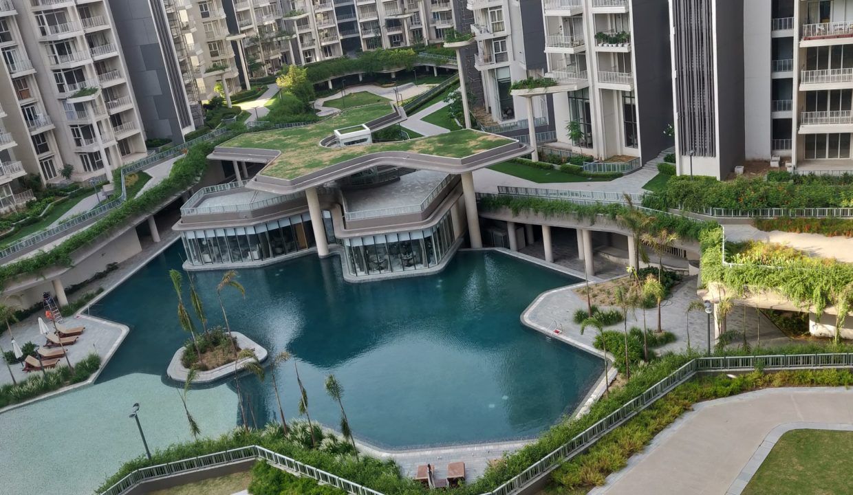 4 BHK + Servant Room 3612 Sq.Ft. Apartment in Ireo Victory Valley