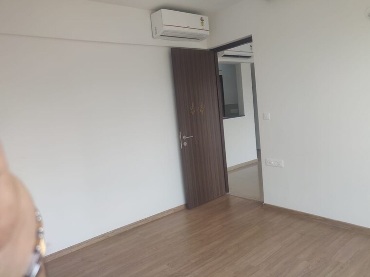Room, indiabulls-one-indiabulls 2 Bedroom 806 Sq.Ft. Apartment In Pokhran Road No Two Thane 9669290