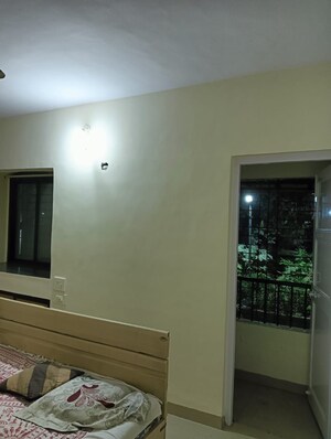 Room in 2 BHK Apartment at Arjun CHS Vasant Vihar, Vasant Vihar – for Rent