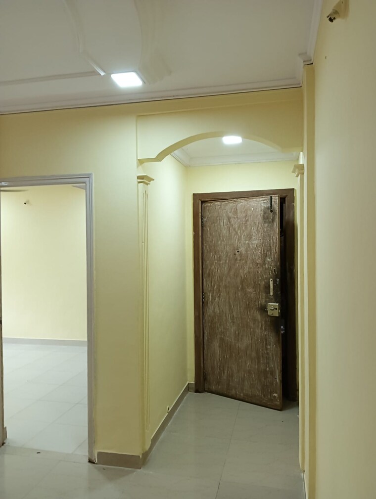 Room, arjun-chs-vasant-vihar 2 Bedroom 700 Sq.Ft. Apartment In Vasant Vihar Thane 9669344