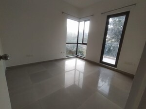 Room in 3 BHK Builder Floor at Godrej Frontier, Sector 80 – for Sale