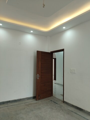 Room in 3 BHK Builder Floor at Ashoka Enclave Faridabad, Sector 34 – for Sale