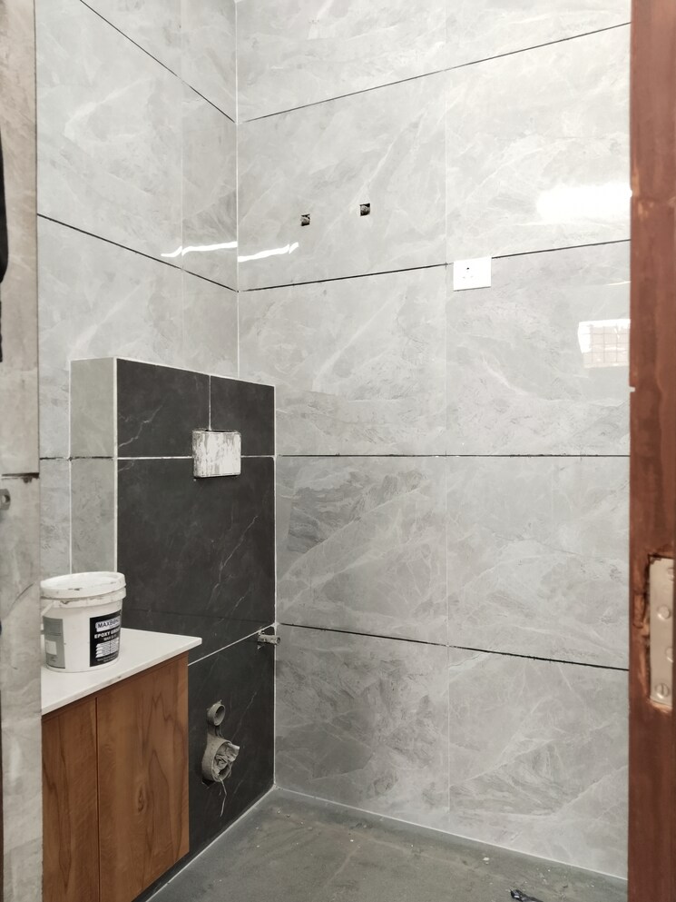 Bathroom, ashoka-enclave-faridabad 3 Bedroom 226 Sq.Ft. Builder Floor In Sector 34 Faridabad 9669429