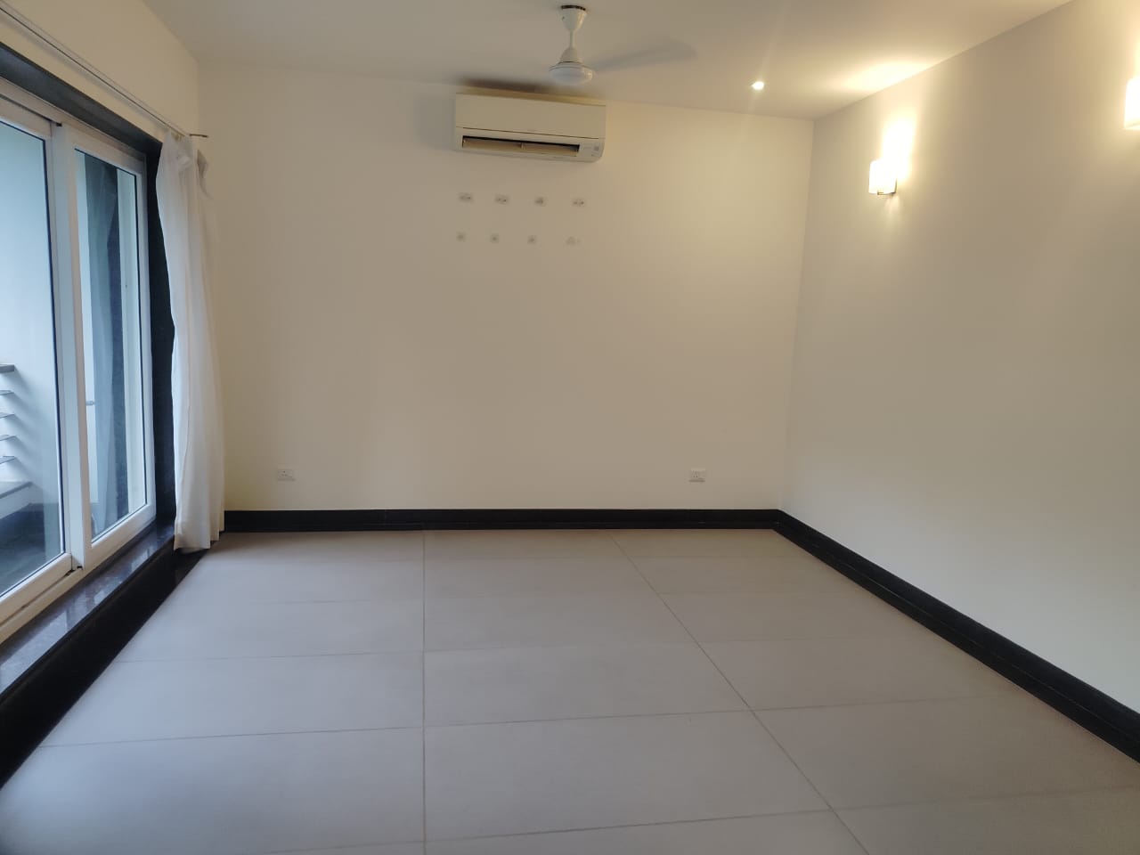 3 BHK + Servant Room Builder Floor For Rent in Chittaranjan Park