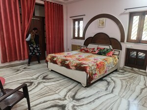 Bedroom in 3 BHK Independent House at Tarang Orchid, Sector 28 – for Rent