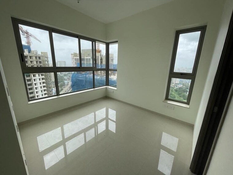 Balcony, kalpataru-paramount 2 Bedroom 711 Sq.Ft. Apartment In Kapur Bawdi Thane 9669550