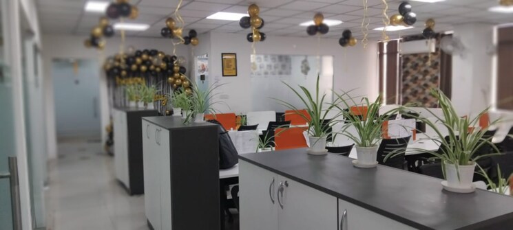 Team Area, sector 63 Commercial Office Space 2500 Sq.Ft. In Sector 63 Noida 9669554