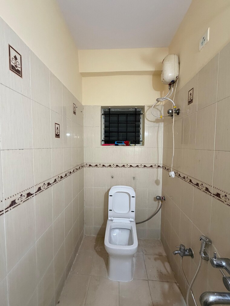 Bathroom, hsr layout 3 Bedroom 2100 Sq.Ft. Builder Floor In Hsr Layout Bangalore 9669600