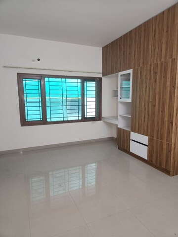 Room in 3.5 BHK Villa at Electronic City Phase I – for Rent