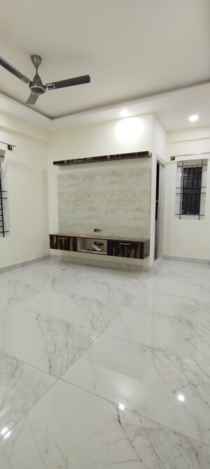 Room in 3 BHK Builder Floor at Hsr Layout – for Rent