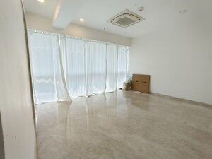 Bathroom in 4 BHK Apartment at Indiabulls Sky, Lower Parel – for Rent