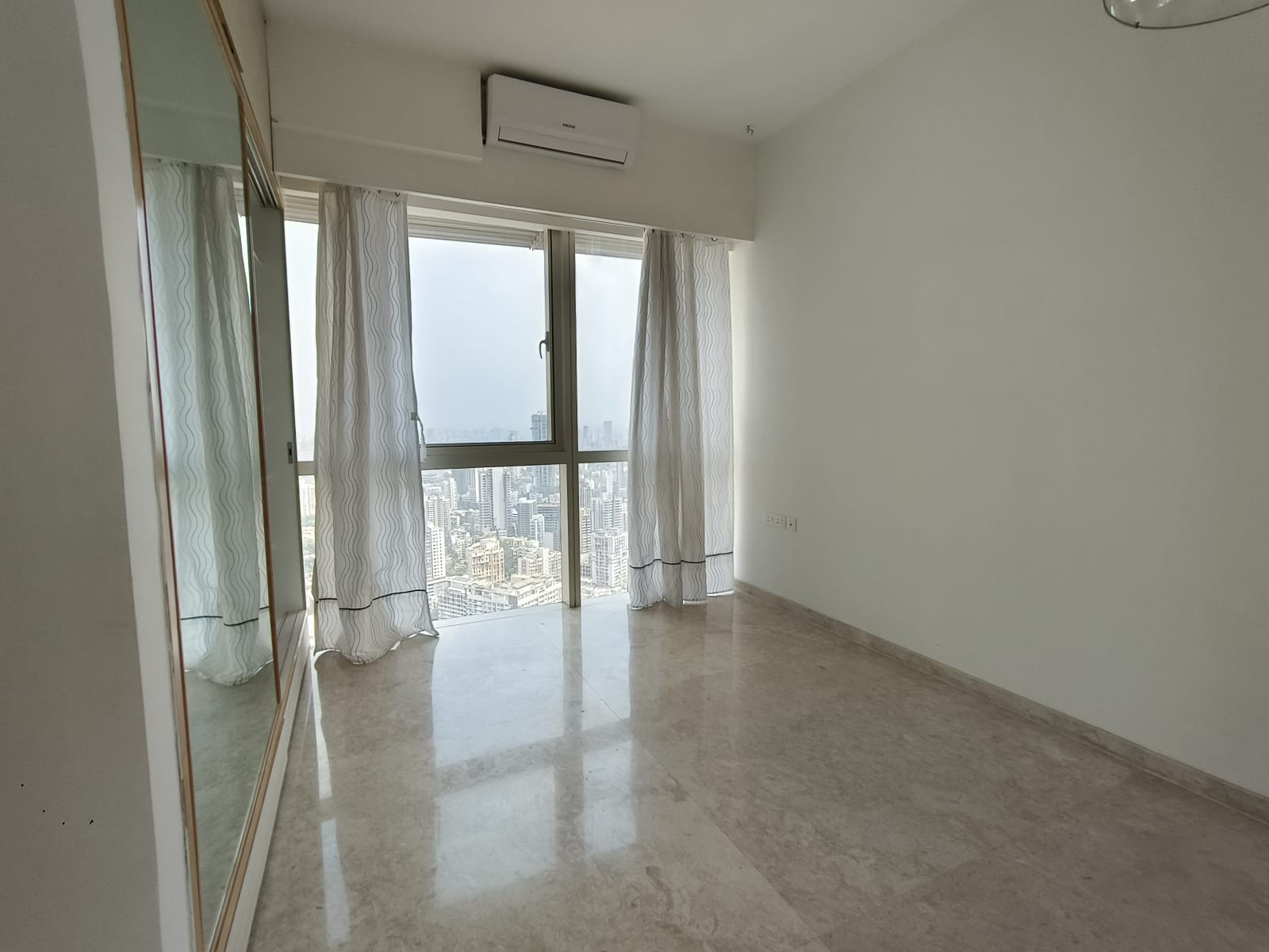 4 BHK 2250 Sq.Ft. Apartment in Indiabulls Sky