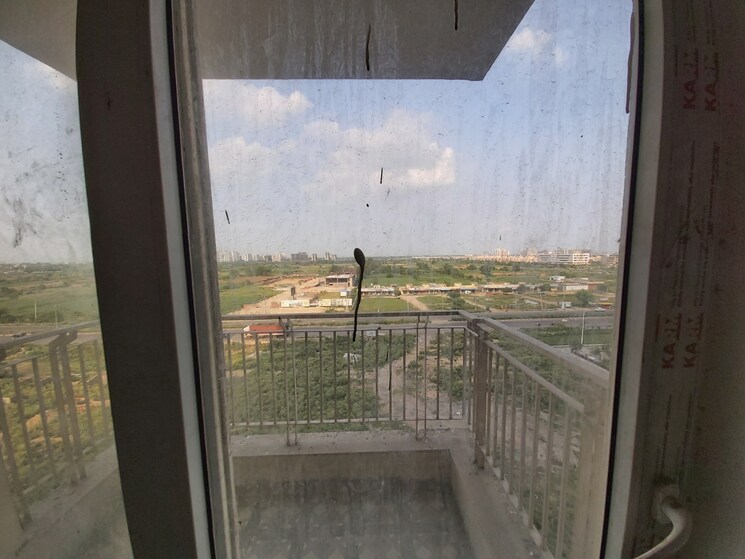 Balcony, bptp-discovery-park 2 Bedroom 1120 Sq.Ft. Apartment In Sector 80 Faridabad 9669816