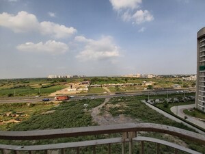 2 BHK Apartment – Garden View at BPTP Discovery Park, Sector 80 - for Sale