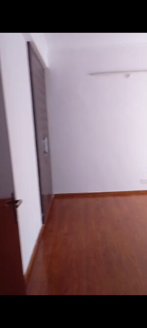 Room in 3 BHK Apartment at Amrapali Leisure Park, Amrapali Leisure Valley – for Rent