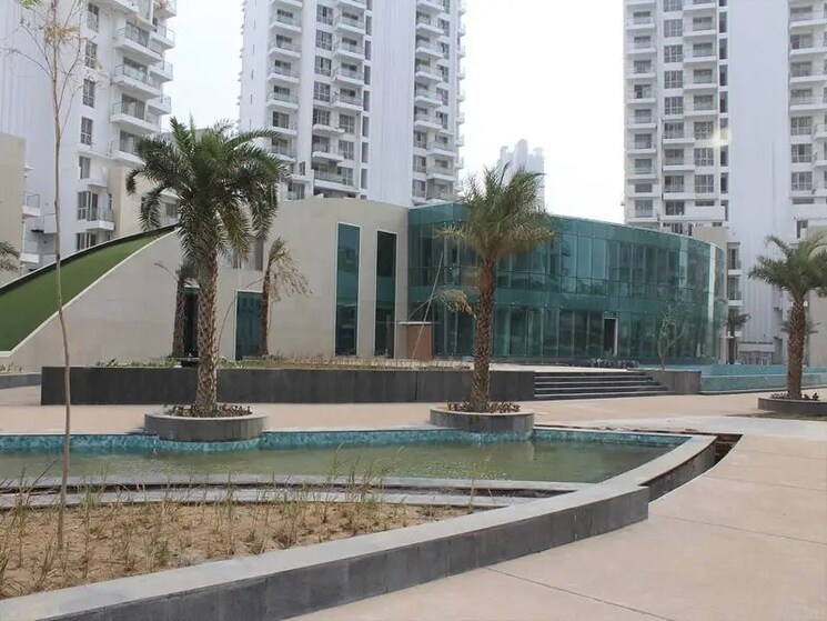 Garden, m3m-merlin 3.5 Bedroom 2700 Sq.Ft. Apartment In Sector 67 Gurgaon 9669916