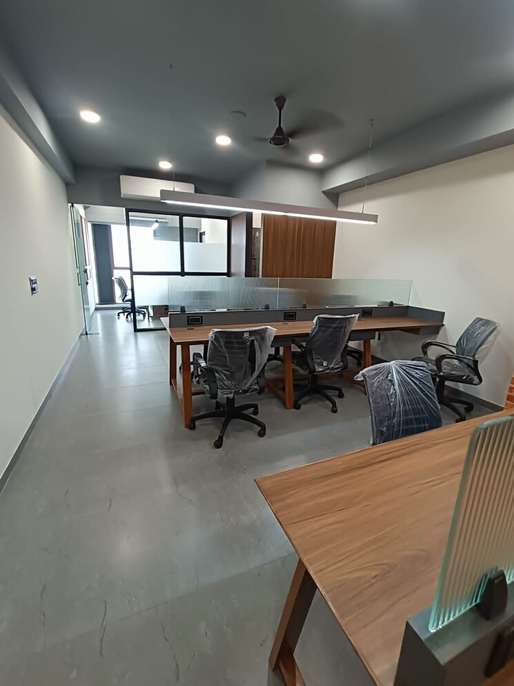 Gym, science city Commercial Office Space 569 Sq.Ft. In Science City Ahmedabad 9669965