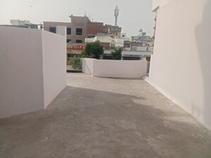Room in  Pg at Raja Park – for Rent
