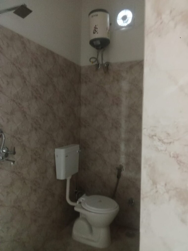 Bathroom, raja park Pg For Girls In Raja Park 9670018