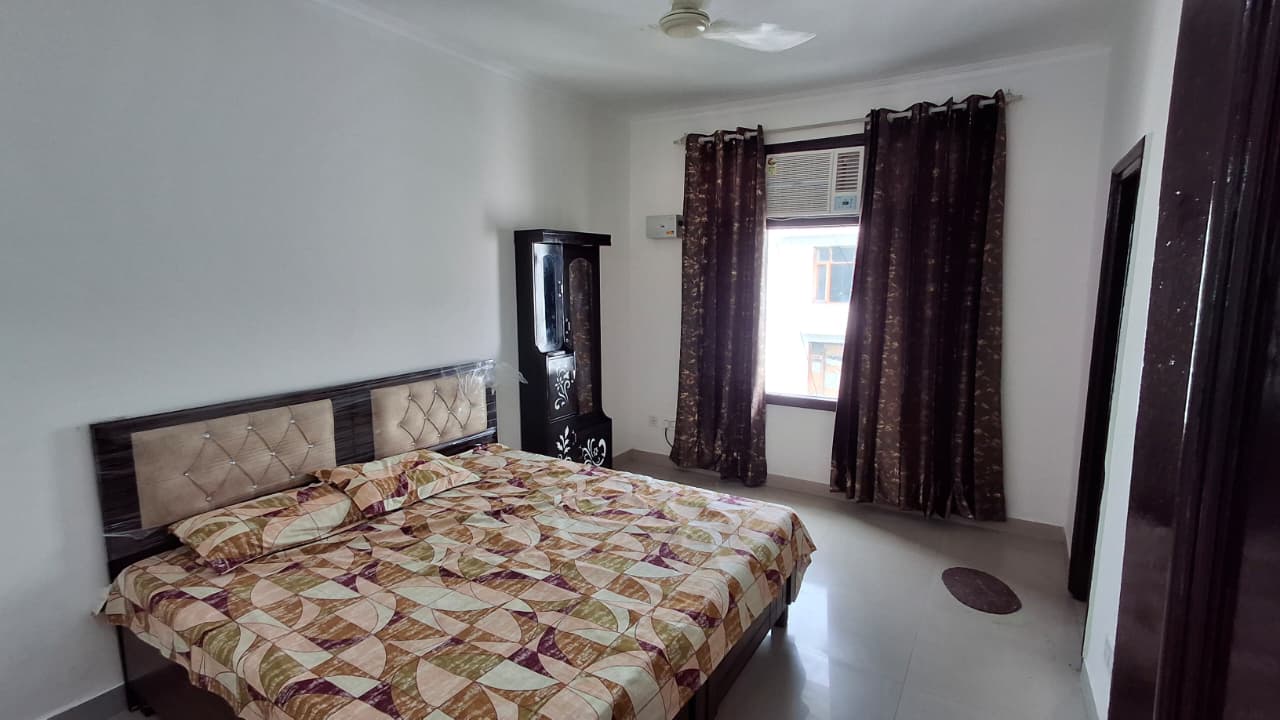2 BHK Apartment For Rent in VIP Road