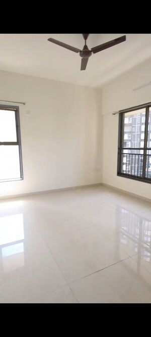 Room in 3 BHK Apartment at Runwal The Sanctuary, Mulund West – for Rent