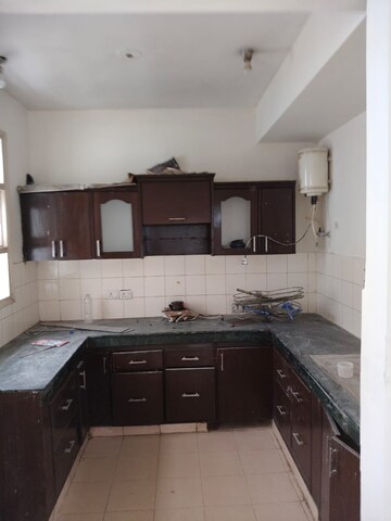 Kitchen in 3 BHK Apartment at Omaxe Heights, Sector 86 – for Rent