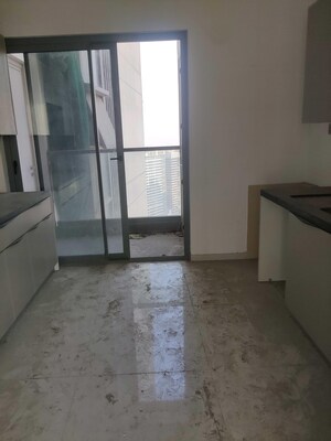 Room in 5 BHK Apartment at Rustomjee Crown, Prabhadevi – for Rent