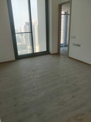 Room in 5 BHK Apartment at Rustomjee Crown, Prabhadevi – for Rent