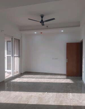 Room in 3 BHK Apartment at Supertech ORB, Sector 74 – for Rent