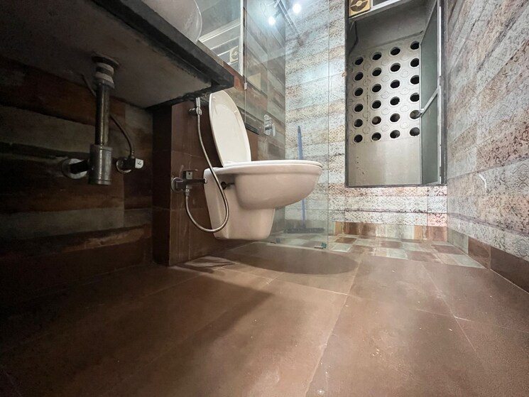 Bathroom, paradise-sai-mannat 3 Bedroom 1810 Sq.Ft. Apartment In Kharghar Navi Mumbai 9668850