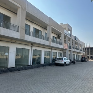  Shop – Exterior View View at Maxxus Plaza, International Airport Road - for Rent