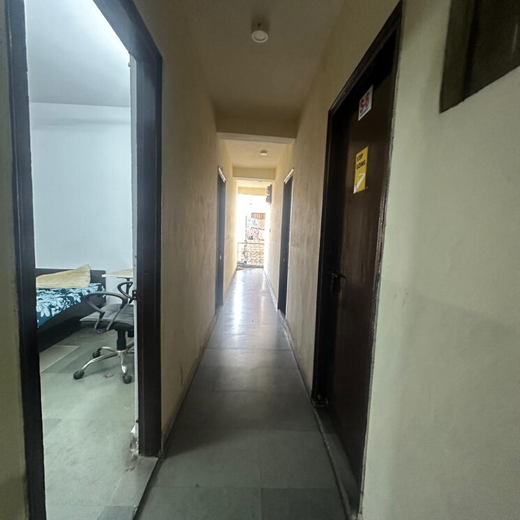 Other, katwaria sarai 1 Bedroom 250 Sq.Ft. Builder Floor In Katwaria Sarai Delhi 9670299