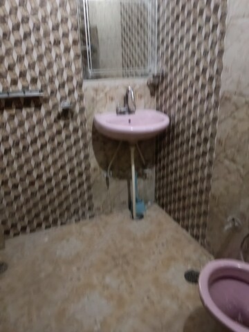 Bathroom in 2 BHK Builder Floor at Gomti Nagar – for Rent