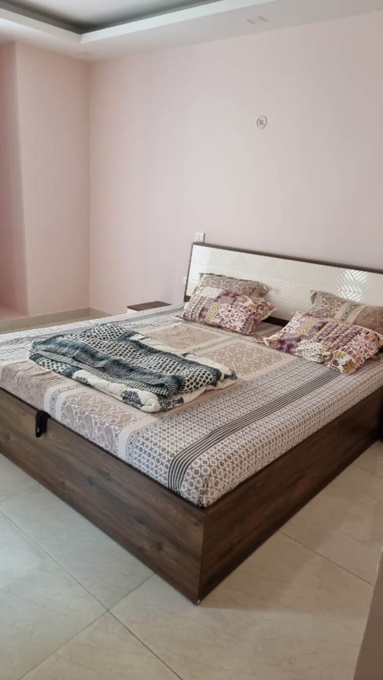 Bedroom, mi-rustle-court 2.5 Bedroom 1525 Sq.Ft. Apartment In Malesemau Lucknow 9670292