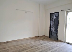 Room in 3 BHK Apartment at Gardenia Golf City, Sector 75 – for Rent