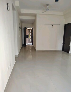 Room in 3 BHK Apartment at Gardenia Golf City, Sector 75 – for Rent