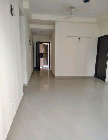 Room in 3 BHK Apartment at Gardenia Golf City, Sector 75 – for Rent