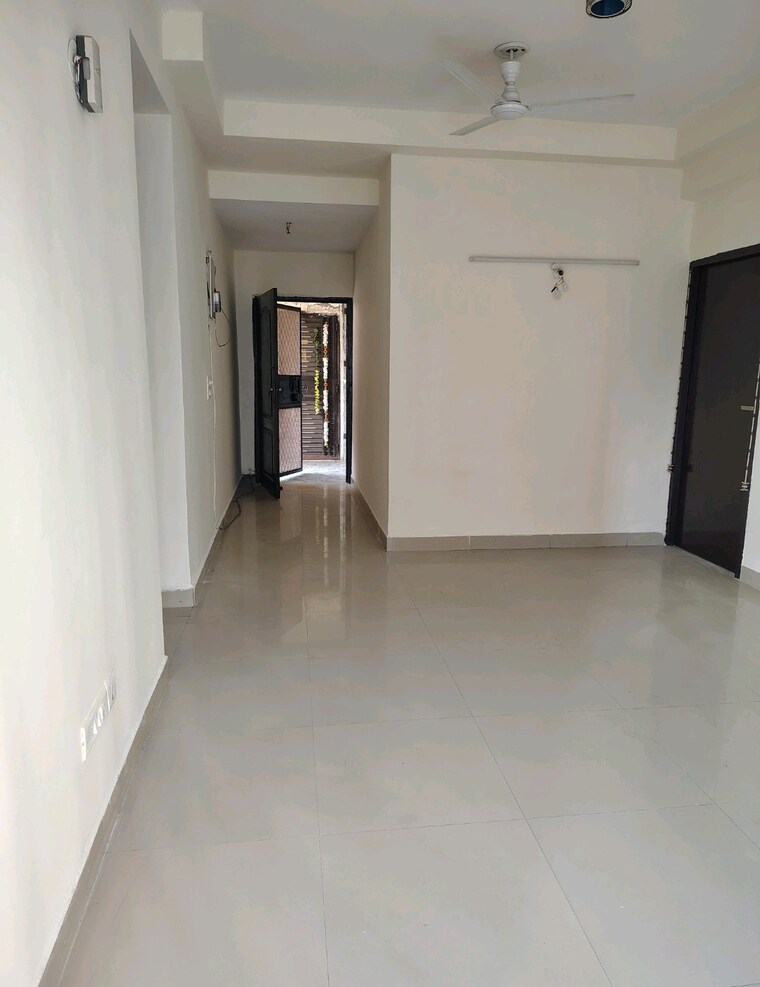 Room, gardenia-golf-city 3 Bedroom 1750 Sq.Ft. Apartment In Sector 75 Noida 9670288