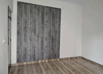 Room in 3 BHK Apartment at Gardenia Golf City, Sector 75 – for Rent