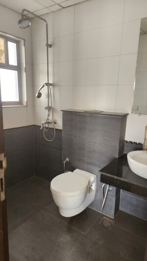 Bathroom in 4 BHK Apartment at DLF Westend Heights, Sector 53 – for Sale