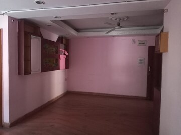 Room in 3 BHK Apartment at Morabadi – for Sale