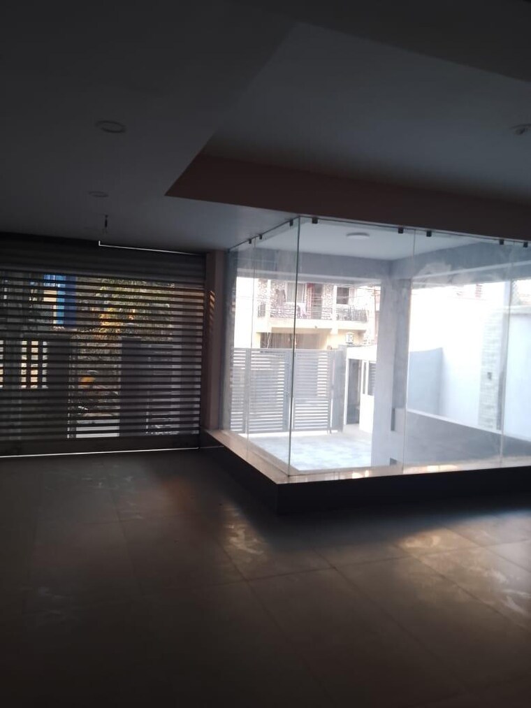 Room, ashok nagar Commercial Office Space 14060 Sq.Ft. In Ashok Nagar Ranchi 9670428