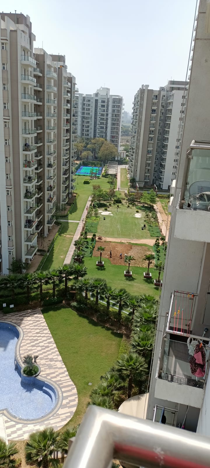 2.5 BHK + Study Room 1480 Sq.Ft. Apartment in Microtek Greenburg